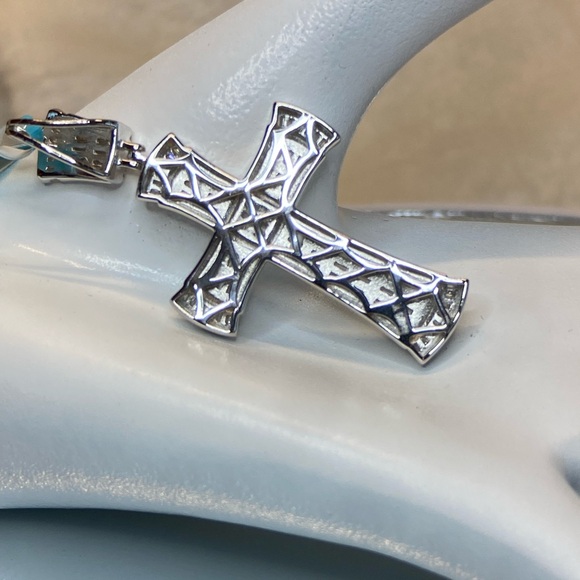 Beautiful NWT 925 Moissanite Diamond Men’s/Women's Cross Charm 2.9 ctw Pendant - Picture 7 of 13